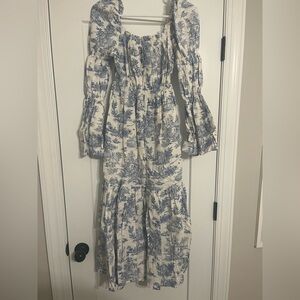 Nothing Fits But maternity dress in blue toile.